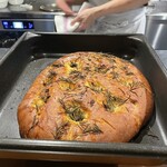 NICON - 榊山牛骨髄とローズマリーのフォカッチャ