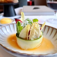 ル・プリスティン レストラン 東京 - ⚫「ルプリスティンサラダ  エンダイフ  タレッジョチーズ  蜜柑  アンチョビ  グリーンオリーブ」