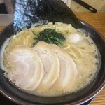 横浜家系ラーメン 一新家 - 