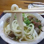 喰うかい - 牛すじうどん 500円(税込)営業案内(2024年8月16日撮影)