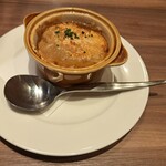ロイヤルホスト - オニオングラタンスープです。