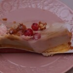 アテスウェイ - 見るも無残なベージュ ブランシュかな