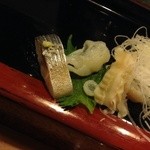 宝寿司分店 - 自家製シメサバ   見よ♪この厚切りは２種で炙り鯖もでました。。。エンドレスに続きます