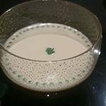 ガストロノミー ジョエル・ロブション - ランチ②アップ。点々大変そう…アートですね～