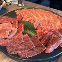 焼肉うしごろ 新宿三丁目店 - 