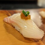 吉乃寿司 - 鯛