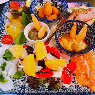 前菜盛り合わせ8品