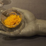 プレゼンテ スギ - そばにブランデーで仕込んだカラスミをかけて