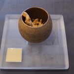 プレゼンテ スギ - スジエビのフリットを凍らせて　柚子胡椒の発酵ソース