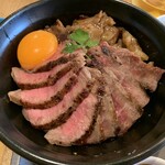 ノダニク - 本日のノダニク丼（卵トッピングは無料）　近景