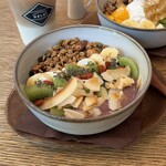 HELGI GRANOLA&BAKES - 