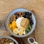 HELGI GRANOLA&BAKES - 