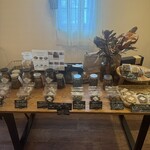 HELGI GRANOLA&BAKES - 