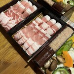 やんばるダイニング　松の古民家 - 島黒アグーとやんばる島豚アグーと島野菜等