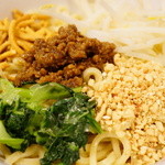 自家製麺　ほうきぼし - 汁なし担々麺 ※しおスープ付 (880円)