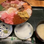 みなと食堂 - 特選おまかせ丼　11種盛り　うに入り