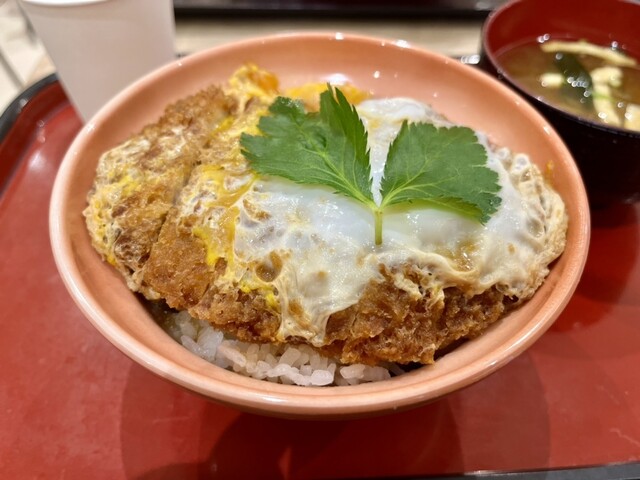 ザ・どん エミフルMASAKI店 - 古泉/海鮮丼 | 食べログ