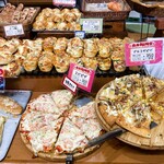 石窯パン工房  パンセ　 - 販売品：ピザなど