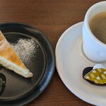 カフェレストラン・アリーノ - コーヒー＆ケーキ