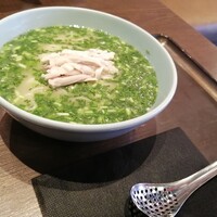 札幌菜 虎鯨 - 青葱たっぷりコラーゲン鶏白湯麺 札幌菜 虎鯨 - 青葱たっぷりコラーゲン鶏白湯麺