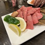 炭火焼肉 山頂 - 
