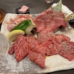 炭火焼肉 山頂 - 