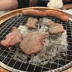 炭火焼肉 山頂 - 