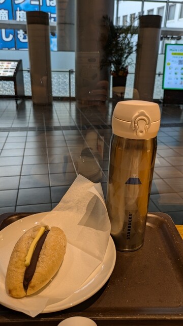 STARBUCKS COFFEE Shibuya Mark City Ten photo 5