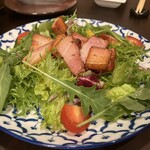 あかね家 - 厚切りベーコンのサラダ