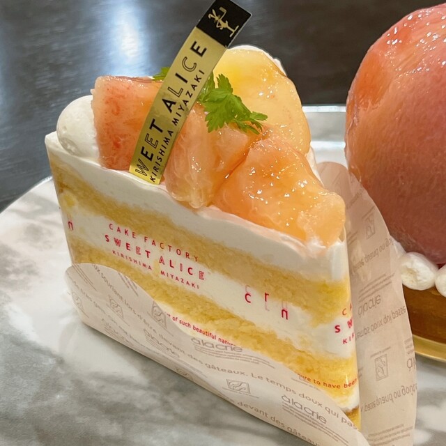 フードコート アリス様 SWEET ALICE Hanayamate Ten - Minami Miyazaki/Cake | Tabelog
