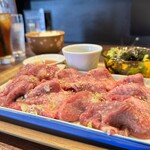 炭火焼肉 久 - 