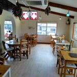 Cafe むじか - 店舗内テーブル席