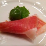 レストラトゥール - アミューズ　オリーブ、生ハム