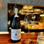 蒼 - 前回のヌフ・ブランも良かったですが、ボーカステルもやっぱり素晴らし過ぎる♪
      ルーサンヌ主体ですが、この蜜っぽさ、まさにバターのようなナッティ感。
      もう完璧の璧なマリアージュです！