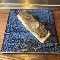 くずし鉄板 あばぐら 神田店 - トリュフバターとトリュフのトースト