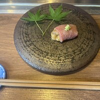 くずし鉄板 あばぐら 神田店 - 福島牛と雲丹巻