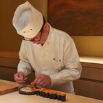 鮨 一幸 - 『積丹半島、美国のバフンウニ軍艦巻き』