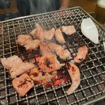 塩ホルモン 炭楽 - 