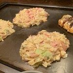 このみ - お好み焼き、焼いているところ