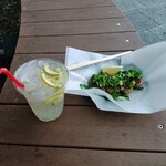 紅葉山村 - ドリンクと炭焼き餃子