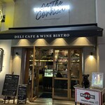 TOOTH TOOTH ON THE CORNER - 