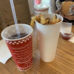 FIVE GUYS - 
