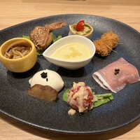 炭火とワインと純米酒 King Momo - 