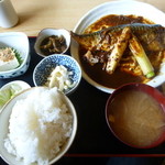 丸金食堂 - 今回は２番人気のサバ味噌煮定食