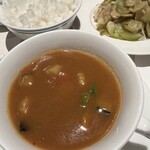 中国料理 四川 - 朱雀コースの、夏野菜のカレー風味スープ