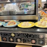 元祖寿司 - 回ってんねぇ。
