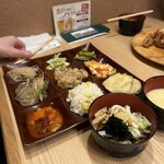 羽釜炊きごはんと美味しいニッポンのビュッフェ ひな野 - 