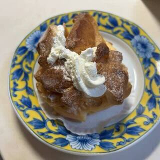 アンリ・シャルパンティエ_1