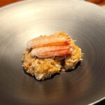 蒼 - 毛蟹のリッチな味わいを、実際の蟹以上に体現するリゾット。
      バリエーションを変えて通年楽しめるこのお皿も、大好物のひとつ。