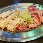 塩ホルモン 炭楽 - コリコリ三兄弟